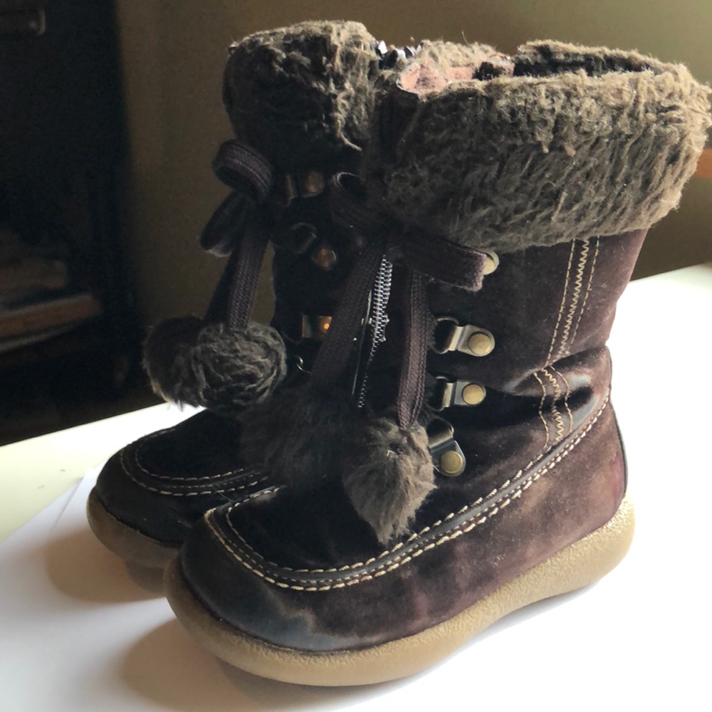 Toddler girls winter boots with pom poms